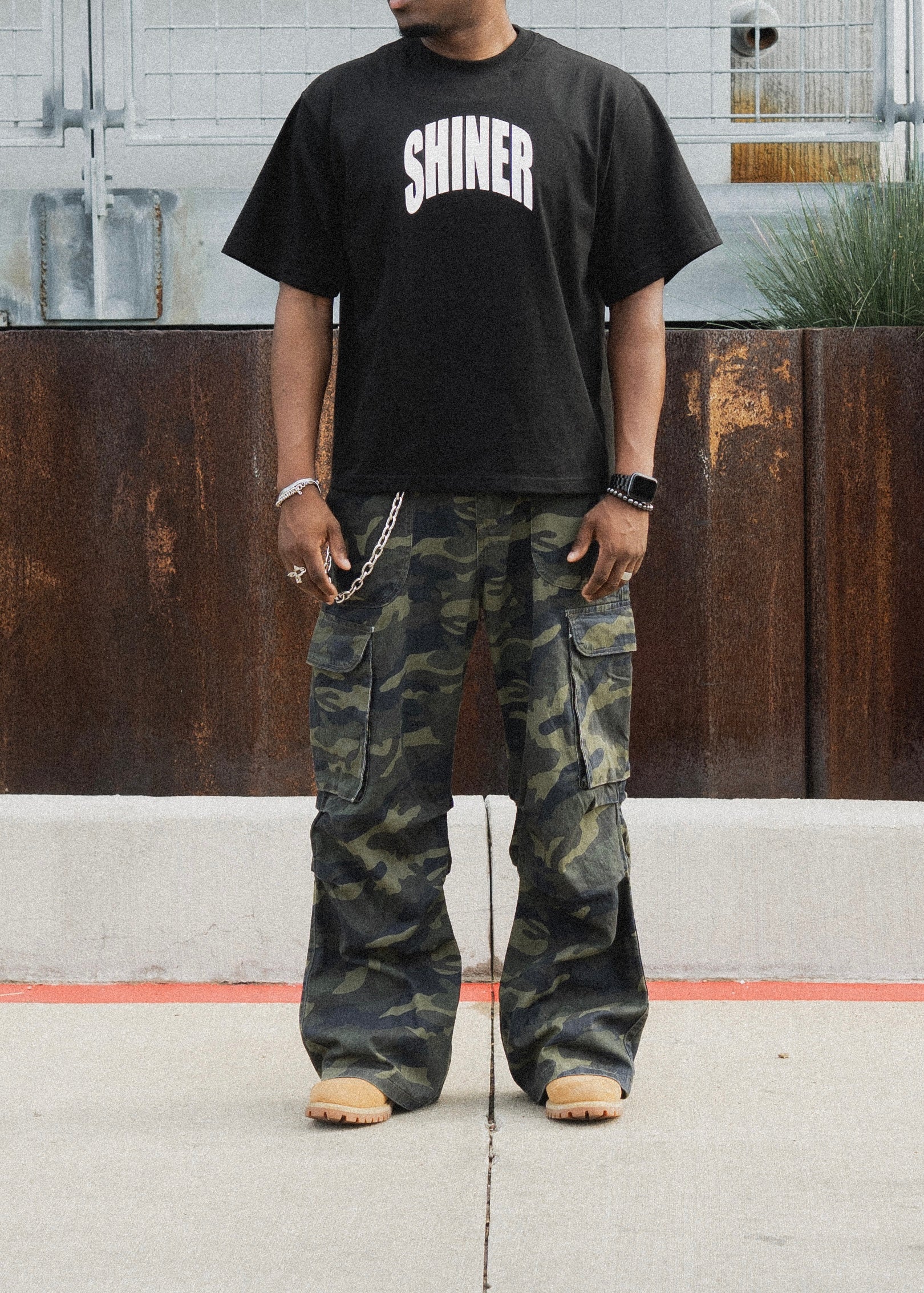 Arch Logo T-Shirt (Black)